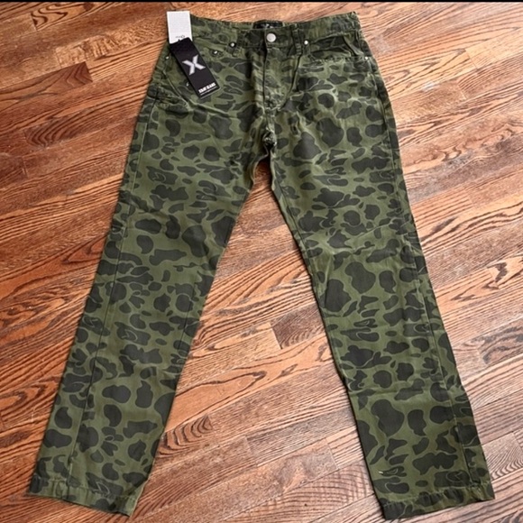 NWT - XRAY Camo Jeans sz 32 - Picture 1 of 6